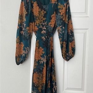 ASTR the Label Quinn Midi Dress - Green rust floral